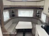 2019 - Hobby De Luxe 460 UFe   Fiks lille vogn med fransk soveværelse - 4