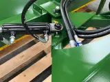 Thyregod TK 2800 med nylon børster og hydraulisk sving. brede 2800 og feje brede 2500 - 3
