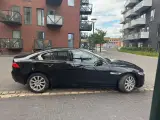Jaguar XE 2,0 P200 Pure aut. - 4