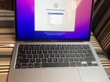 Apple macbook air 2020 M1 chip A2337 13.3"