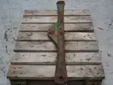 John Deere 2450 L.H Liftarm AL26683 - 5