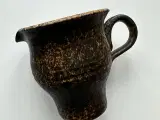 Keramik, brun m sorte prikker, NB - 2