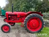 Veterantraktor Nuffield 10/60 D - 2