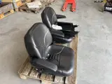 - - - Sæde med armlæn - 4
