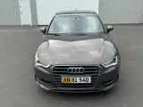 Audi A3 1,6 TDi 110 Ambiente Sportback Van - 2