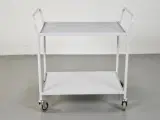 Rullebord i grå med to hylder - 3