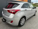 Hyundai i30 1,6 CRDi 110 Comfort Eco - 3