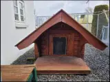 Hunde- / andehus med varme.