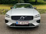 Volvo V60 2,0 T6 ReCharge R-Design aut. AWD - 2