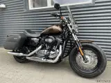 Harley-Davidson XL1200 Custom - 2