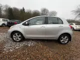 Toyota Yaris 1,4 D-4D T2 - 2