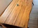 Planke spisebord + plankebænk