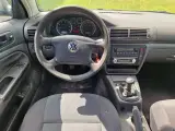 VW Passat 1,8 T Comfortline Variant - 5