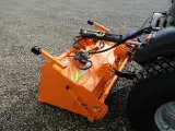 Solis H26 HST SNOW EDITION med frontlift, front PTO, Vario SHL150 sneplov og SSP140 saltudlægger - 3