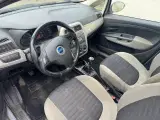 Fiat Punto 1,4  - 5