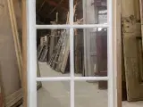Smuk 6-ruders vinduesramme i fast karm