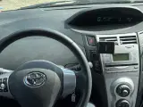 Toyota Yaris 1,3 VVT-I Linea Sol 87HK 5d - 5