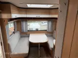 2021 - LMC Style 450 D   Lækker vogn med fritstående dobbeltseng fra Hinshøj Caravan A/S - 4