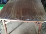 Teaktræsspisebord