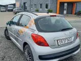 Peugeot 207 1,6 VTi Premium - 4