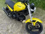 Ducati Monster 600 - 2