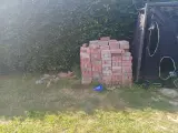 Gratis klostersten (rød/grå)