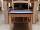 Massiv stol i egetræ - 2
