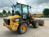 CAT 907H - 4