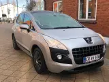  Næsten nysynet! Peugoet 3008 Premium 1,6 HDI SUV 