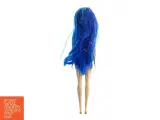 Dukke med blåt hår og mønstret kjole fra Barbie (str. 31 cm) - 2