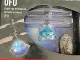 Fjernstyret UFO m/ lys. 