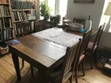 Spisebord i eg - antikt