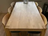 Ege spisebord med 6 stole 