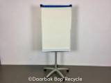 Whiteboard og flipover på hjul 106x68cm
