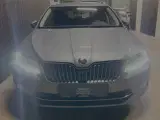 Skoda Superb 2,0 TDi 150 Style DSG - 2