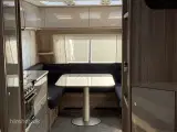 2023 - Fendt Tendenza 650 SFDW   2023 Fendt med fritstående dobbeltseng og rundsidegruppe fra Hinshøj Caravan - 5