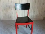 Svenskerød træstol