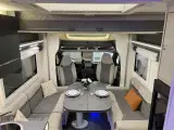 2021 - Chausson Titanium 720 Premium   Køjer samt stor dobbelt sænkeseng, 5-prs. 4 sovepladser m.mulighed for 5-6. Smart-lounge, indbygget gasfyldeflaske, markise, cykelholder, 170Hk - Aut. - 5