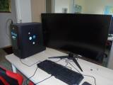 2 stk. gamer computere med skærm og tastatur