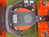 Husqvarna R 214TC Inkl. 103cm klippebord - 3