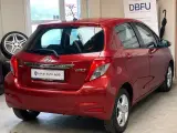Toyota Yaris 1,3 VVT-i T2 Touch MDS - 4