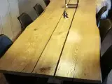 Lækkert stort plankebord