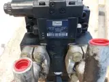 GEHL AL750 Hydraulik Pumpe 83074468 - 5