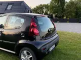 Peugeot 107 1,0 Active White - 4