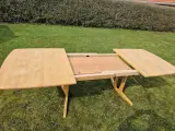 Spisebord i bøg - 2