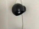 Retro magnet lampe i sort