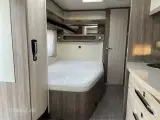 2017 - Hobby De Luxe 495 WFB   Dejlig vogn med stort toiletrum med brusekabine fra Hinshøj Caravan A/S - 2