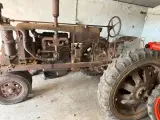 Farmall 20 Traktor - 2