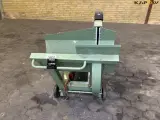 - - - Log Saw 700 - 2