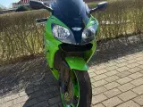 Kawasaki zx6r  - 2